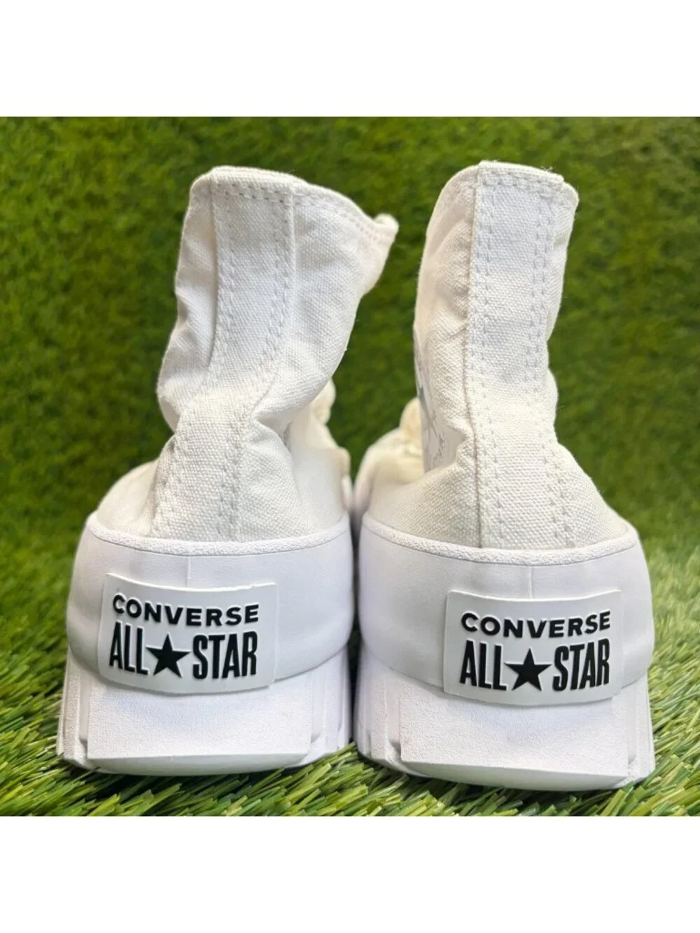 Converse Chuck Taylor All Star Lugged Mens Size 8 Womens 10 White Shoes Sneakers